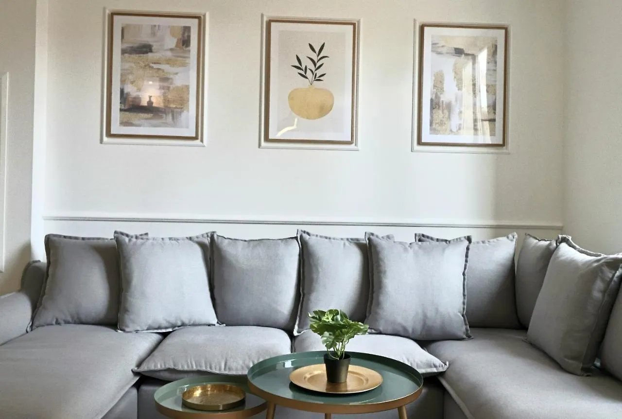Fersen Bright Apartment Renovated For 5 People In Center Of Old Antibes contacts