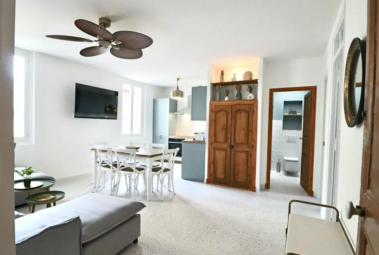Fersen Bright Apartment Renovated For 5 People In Center Of Old Antibes