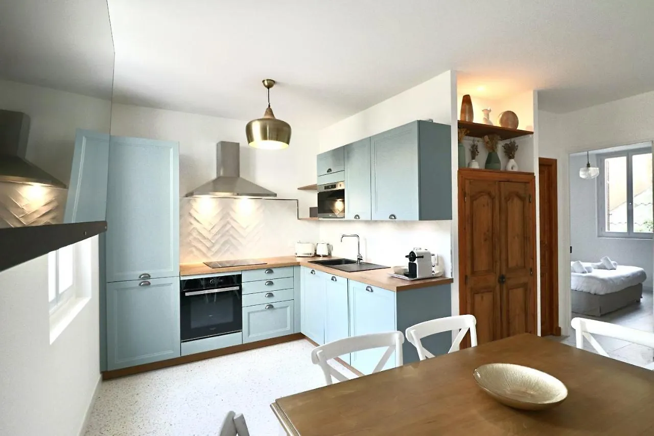 Fersen Bright Apartment Renovated For 5 People In Center Of Old Antibes