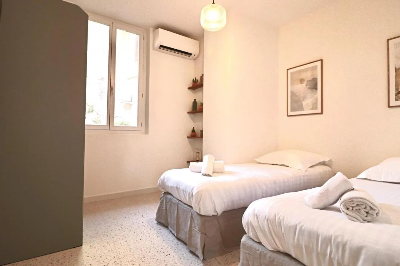 Fersen Bright Apartment Renovated For 5 People In Center Of Old Antibes France
